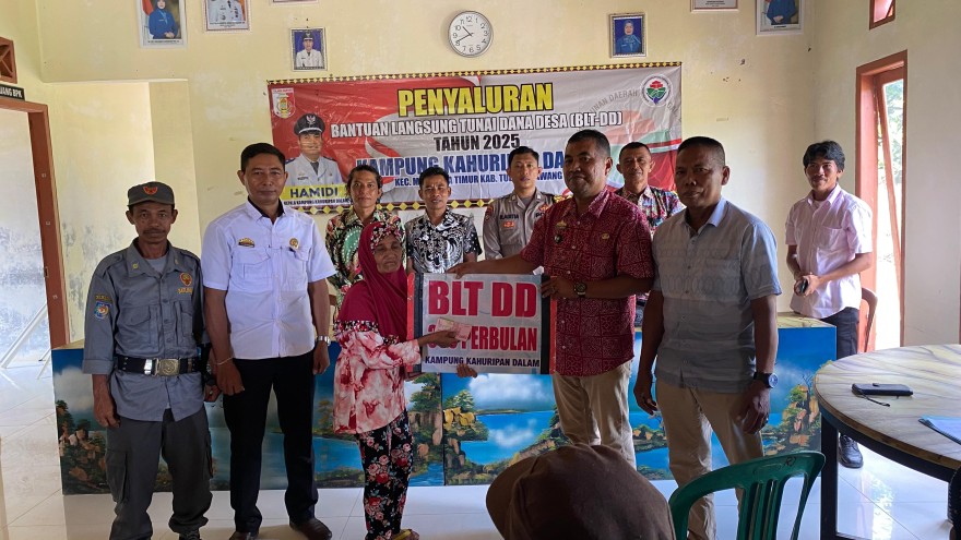 Penyaluran BLT DD Tahap III bulan Juli-September tahun 2025   Kampung Kahuripan Dalam Kecamatan Menggala Timur 